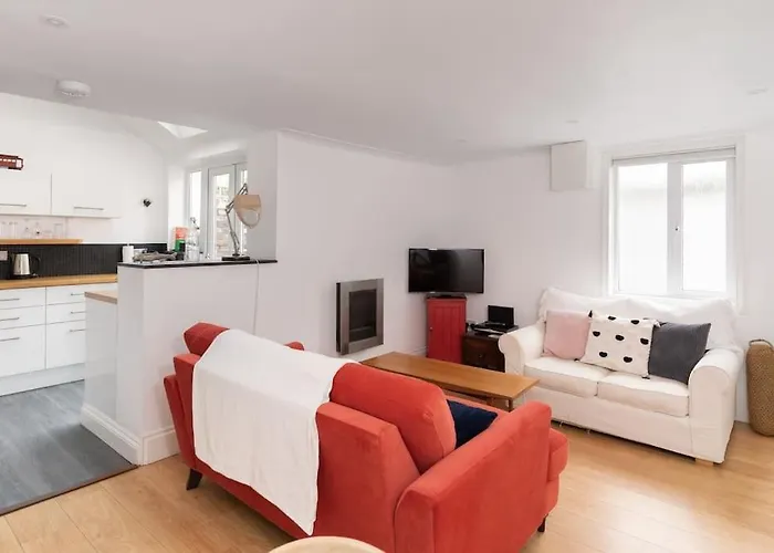 Stylish Cornish Village 3 Bedroom House Old Newlyn