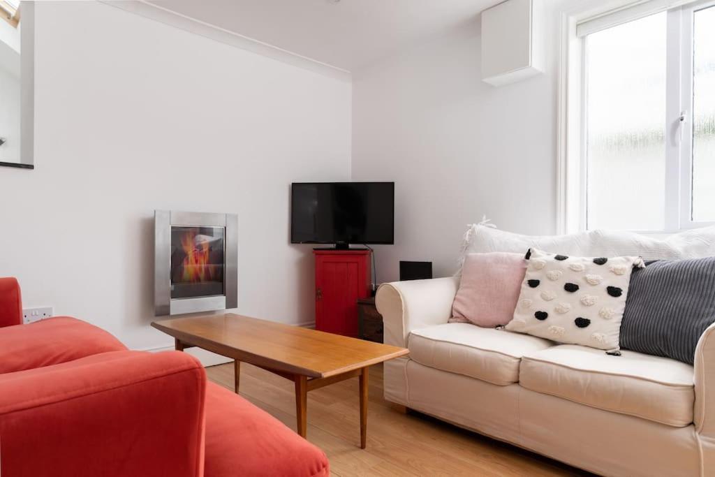Holiday home Stylish Cornish Village 3 Bedroom House Old
