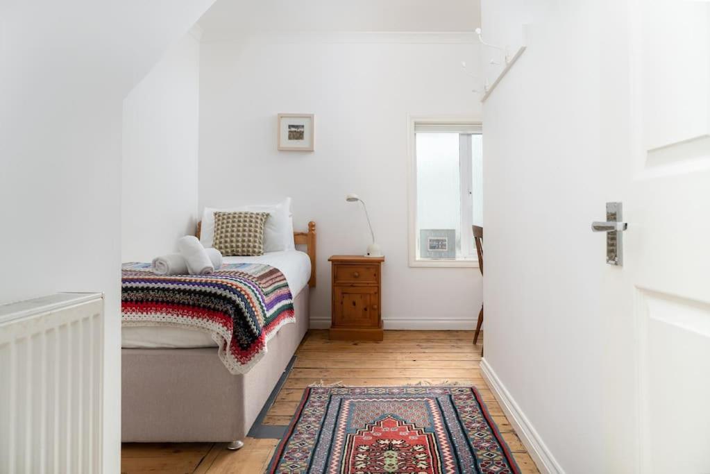 Stylish Cornish Village 3 Bedroom House Old Holiday home *